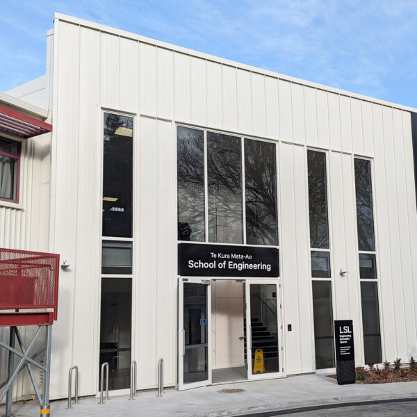 RDT Pacific provide project management services to University of Waikato's new Mata-Tina high-tech engineering lab launched